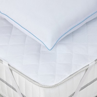 Argos Home Cooling Mattress Protector - Single