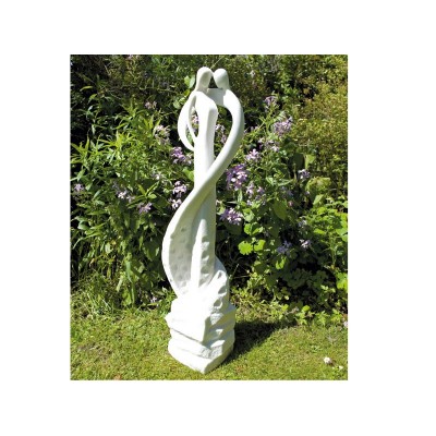 TENDER KISS WHITE STATUE