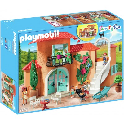 PLAYMOBIL FAMILY FUN SUMMER VILLA WITH B